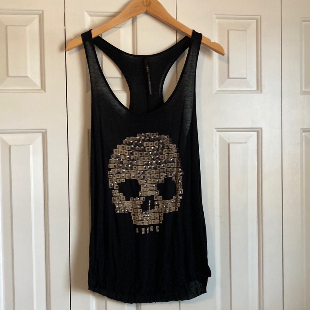 Fun Scull tank top in black. Racer back. Size medium.